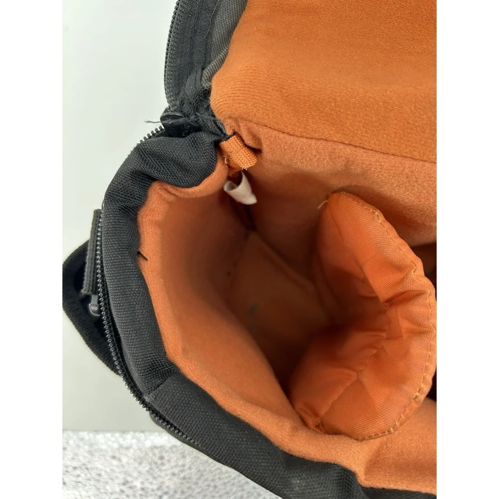 Lowepro Adventura 170 Black Padded Camera Bag W/Belt Loop